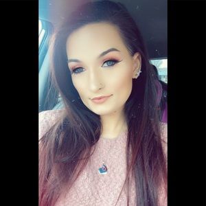 Meet your Posher, Lindsey